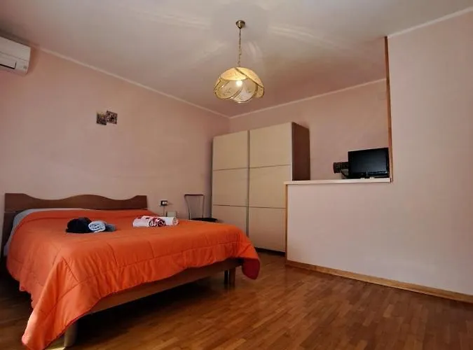 La Casina Da Semmy B&B 코마키오